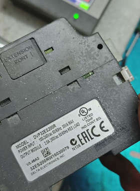 PLC DVP32ES200R两个和触摸屏dop-b0.询价