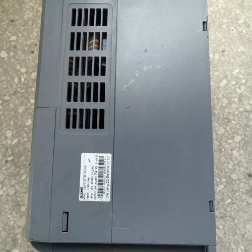 中驱变频器11/15KW ZQ510-011G3/015P3.询价