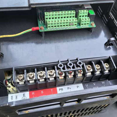 易盟—特EM10-G3-022/P3-030变频器，22KW.询价