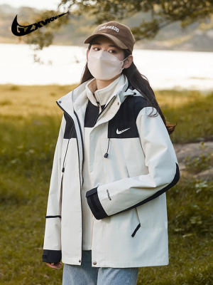 耐克顿冲锋衣女2024新款高级感三合一可拆卸防风防水爬山男士外套