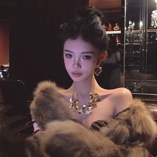 金色浪漫夸张大气金色合金叶子项链时尚复古小众设计感树叶锁骨链