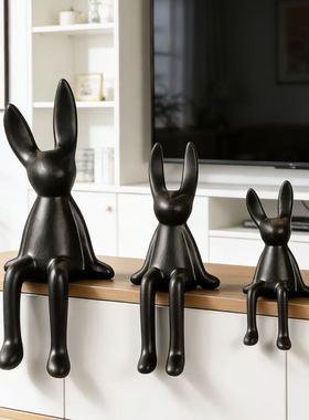 简约现代长耳朵坐姿兔子陶瓷摆件客厅桌面装饰品酒店黑色家居饰品
