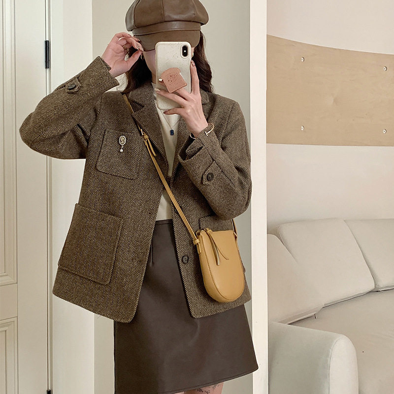[本初]2024秋冬新款复古文艺风西装上衣咖色人字纹羊毛呢子外套女