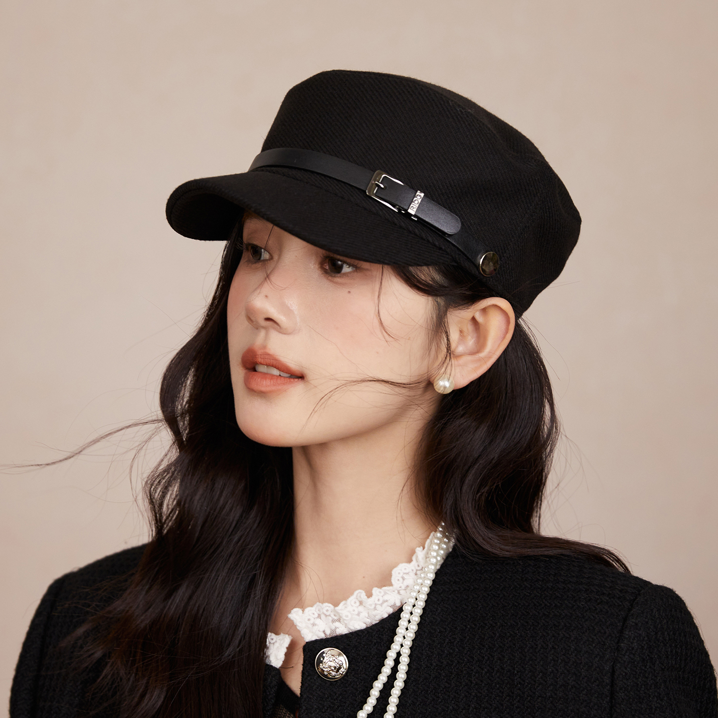 千金风毛呢马术帽秋冬厚款骑士帽女气质复古平顶帽子皮带鸭舌帽子