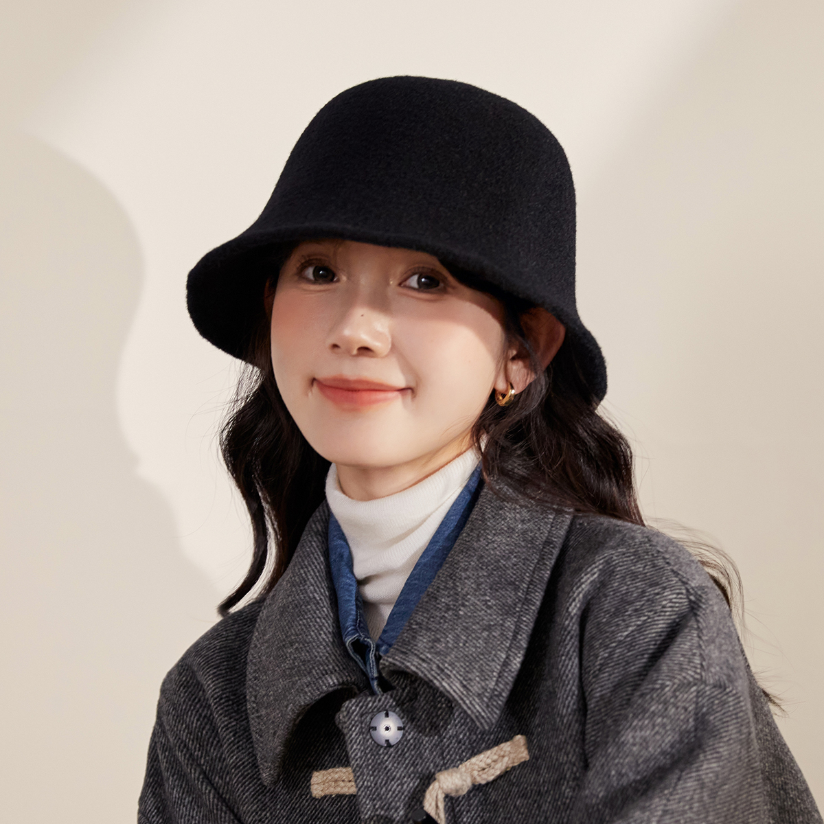 秋季气质毛呢渔夫帽女生显脸小纯色圆顶盆帽小众百搭黑色台灯帽子