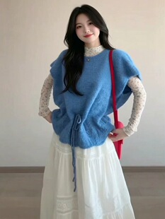 2026早春韩系蓝色抽绳小飞袖针织马甲叠穿碎花打底上衣两件套装女