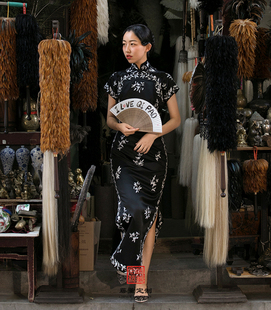 藤薰定制手工出品 刺绣 缠枝银花收藏级旗袍 敬酒服