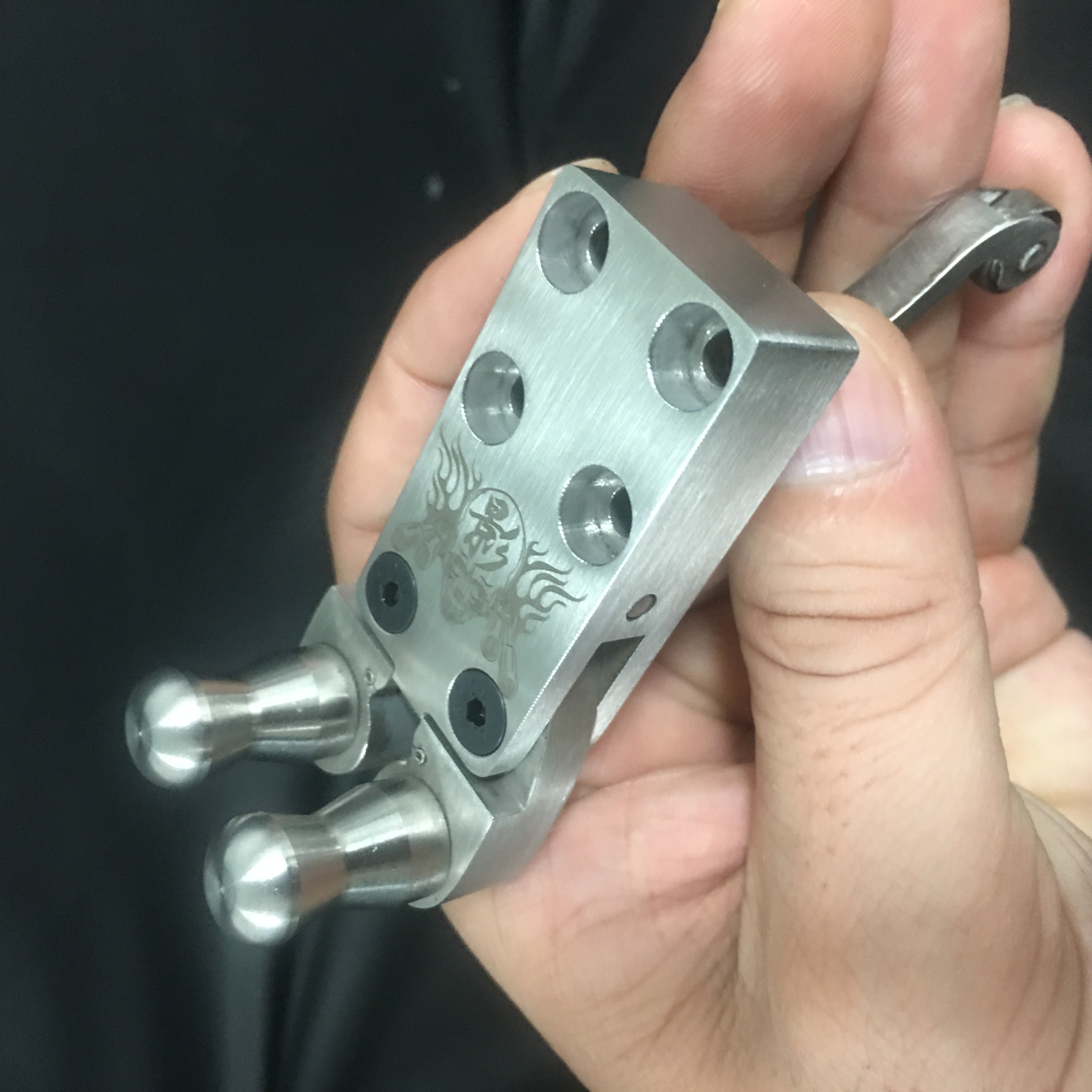 弹弓夹弹器散放器撒放器钢珠射击玩具暗影新款枪式猫头鹰撑头配件