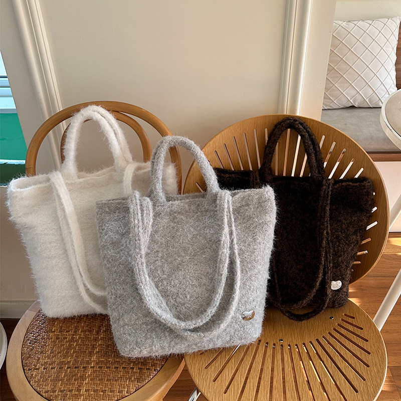 秋冬新款韩版毛绒软糯单肩包手拎包大容量两用通勤托特包,箱包皮具/热销女包/男包,时尚帆布包,淘宝优惠券,粉丝福利购,淘宝优惠卷