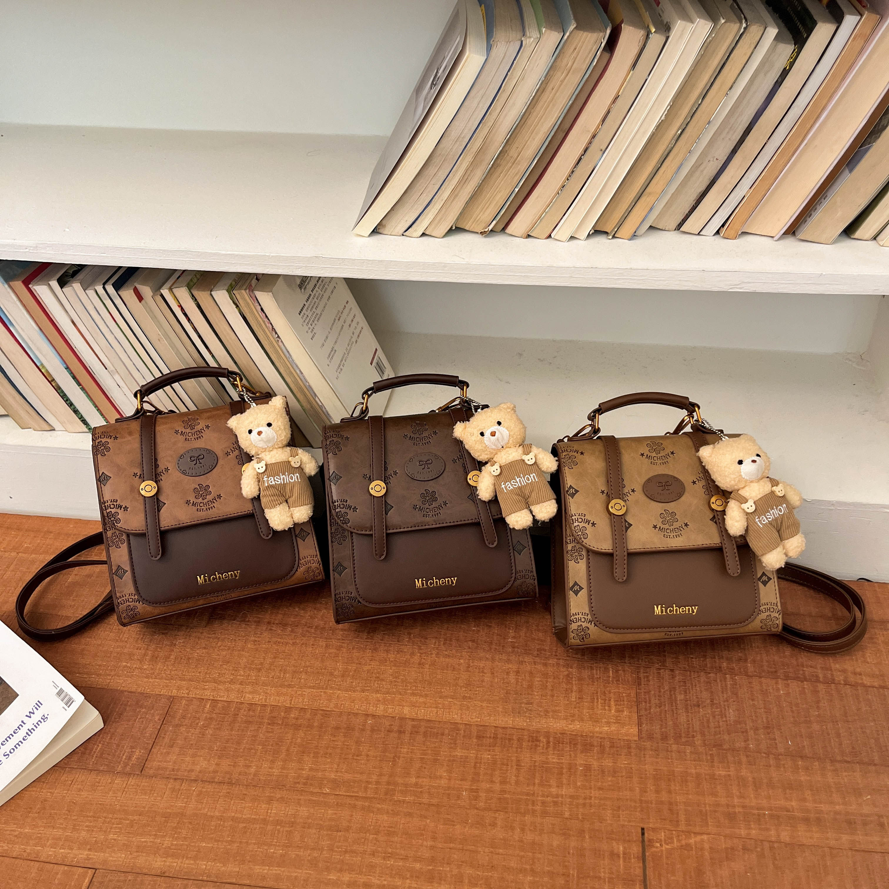 handbag2026秋冬新款小熊挂件单肩包大容量复古潮流时尚双肩包