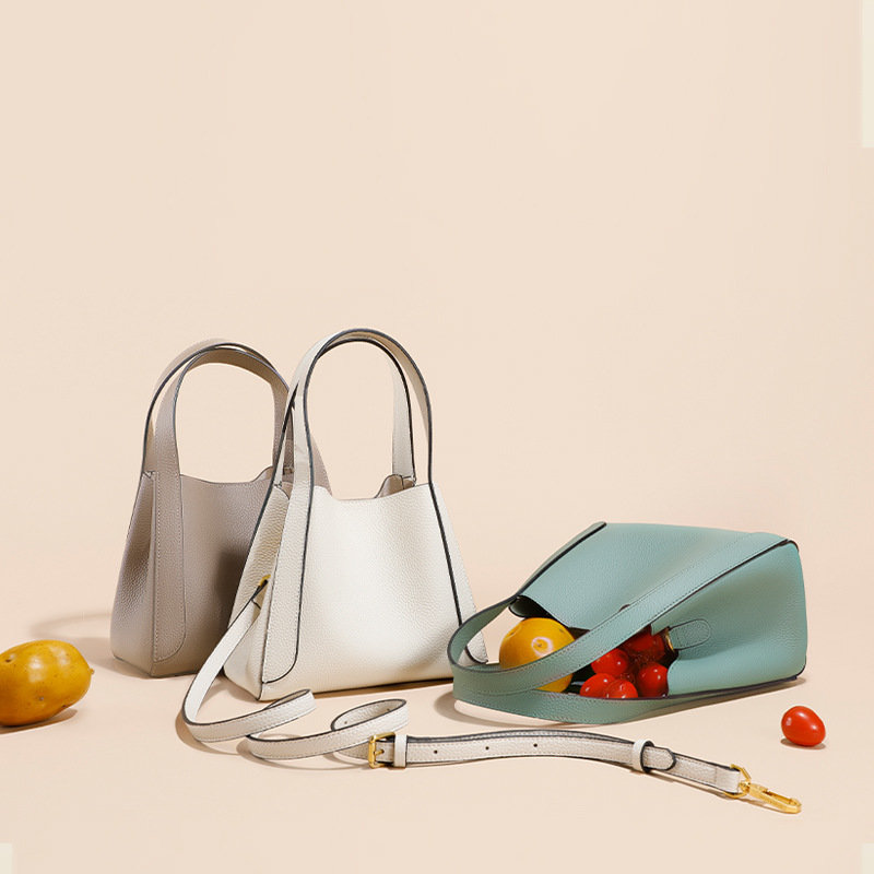 头层牛皮包包女真皮女包新款2021斜挎通勤水桶包小众设计