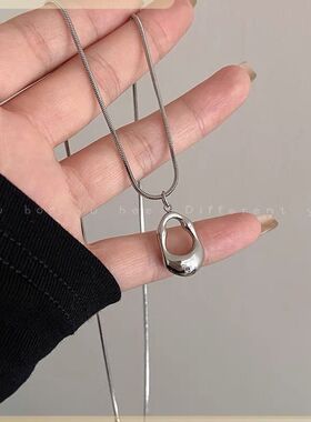 镂空水滴金属极简风项链女新款爆款小众轻奢锁骨链气质百搭