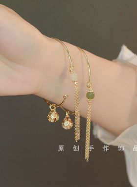 玉髓宫铃半镯女小众设计感ins流苏转运珠铃铛古风国风手镯