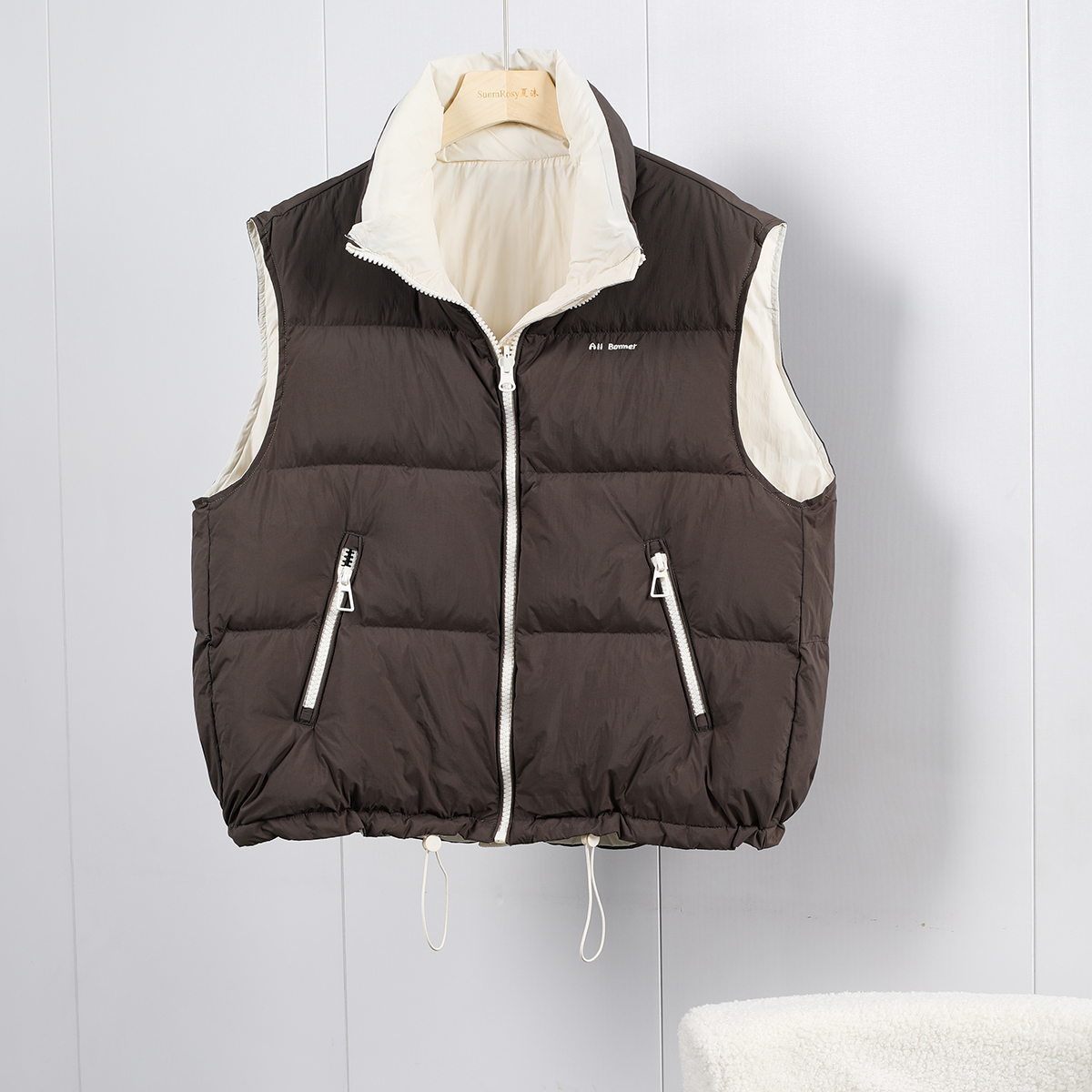 羽绒马甲两面穿拼色简约时尚