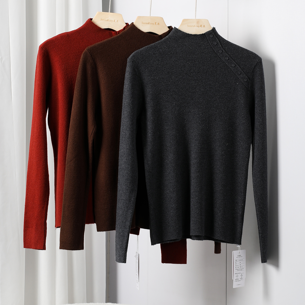半高领套头纽扣设计时尚毛衣内搭
