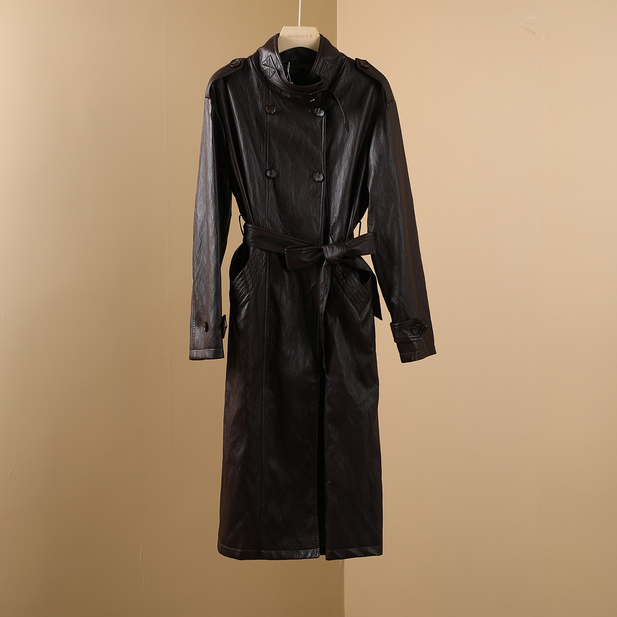 2025秋季新款时尚设计感立领皮衣