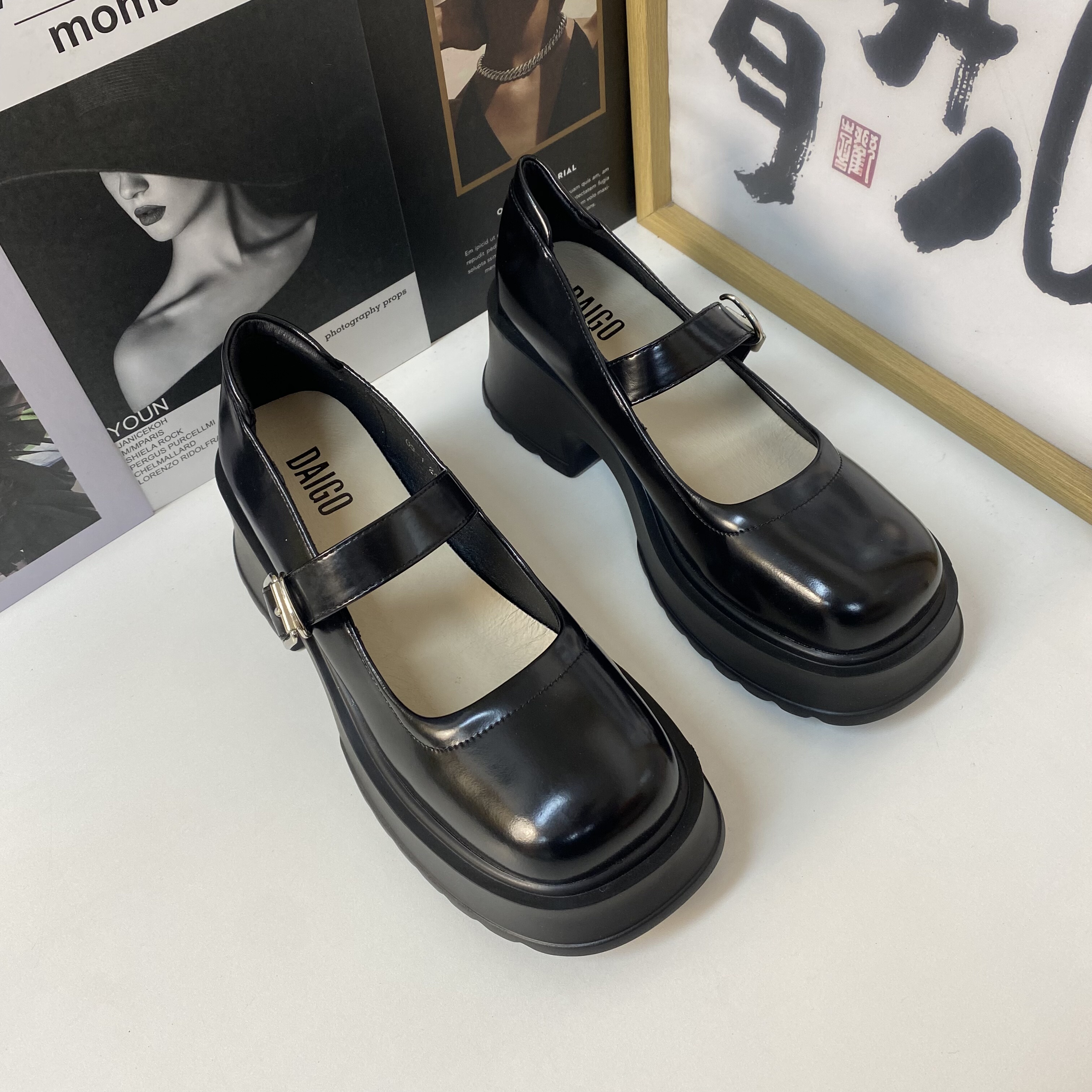 39码新款玛丽珍女鞋厚底休闲时尚鞋复古小皮鞋气质粗跟配裙子单鞋