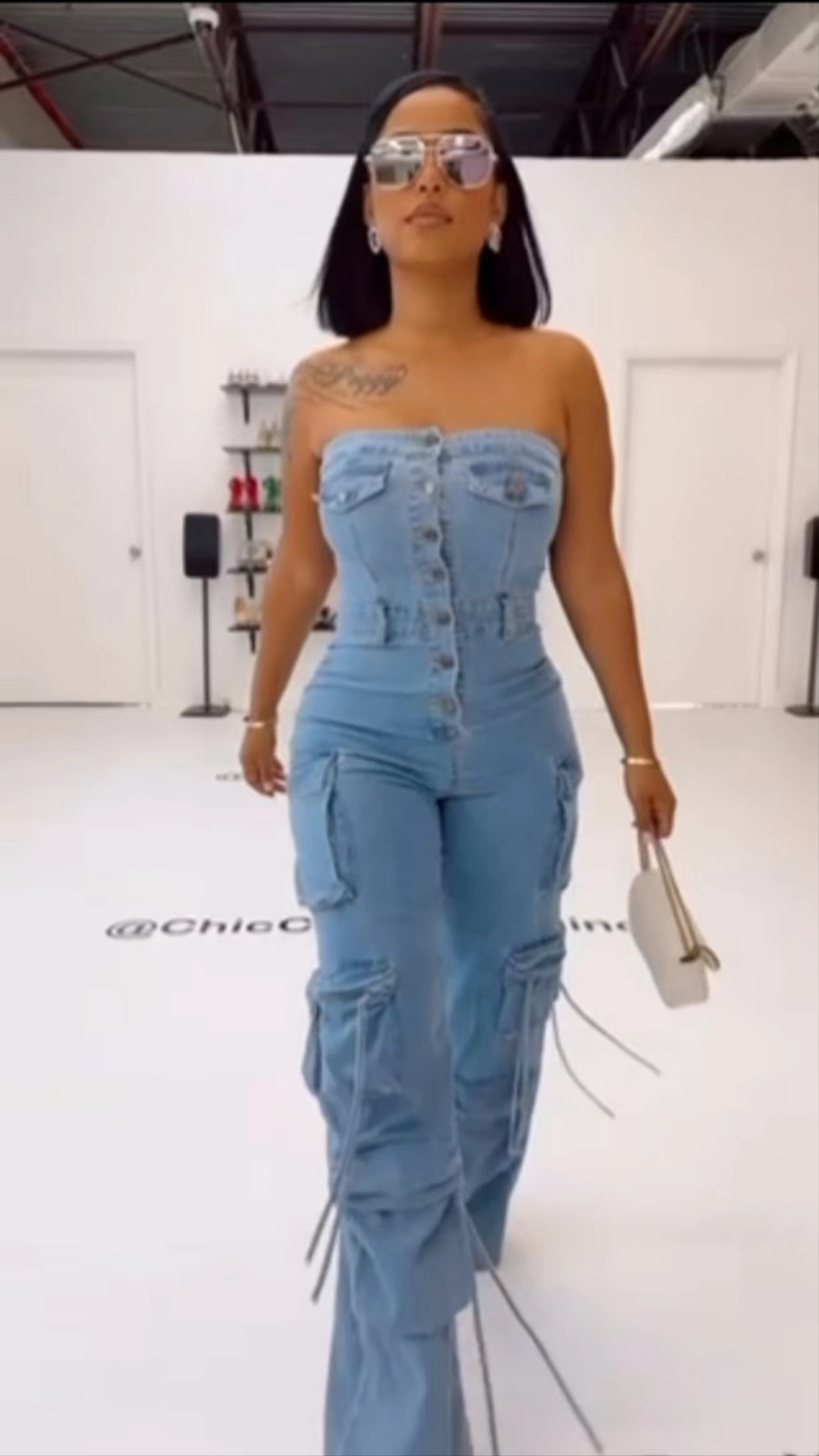 Sexy 新款抹胸多口袋工装牛仔裤连体裤一字领套装多纽扣women女装