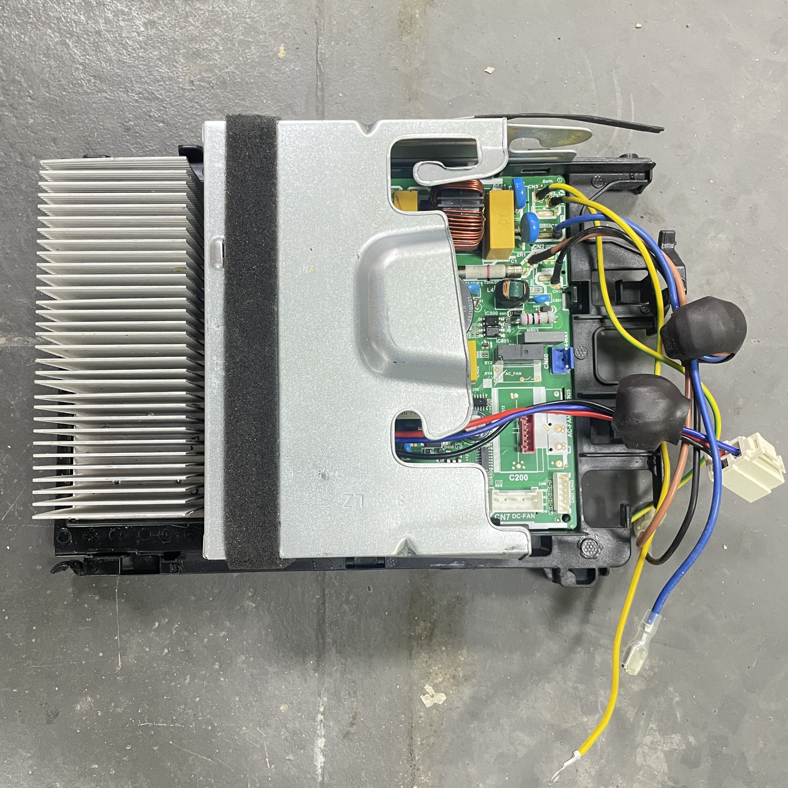 原装未修9新美的变频空调外机17122000053547主板kfr-35w/bp3n