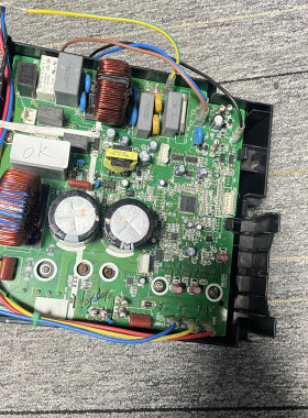 适用于格力变频外机主板300027060216电器盒