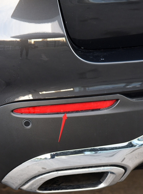 适配 奔驰GLC后杠灯GLC260 300L 53 43反光板 板GLC63红色装饰条