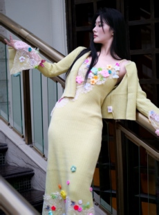 仙子家2025冬新款 黄绿色手工花朵毛衣套仙气优雅绿野仙踪原创设计