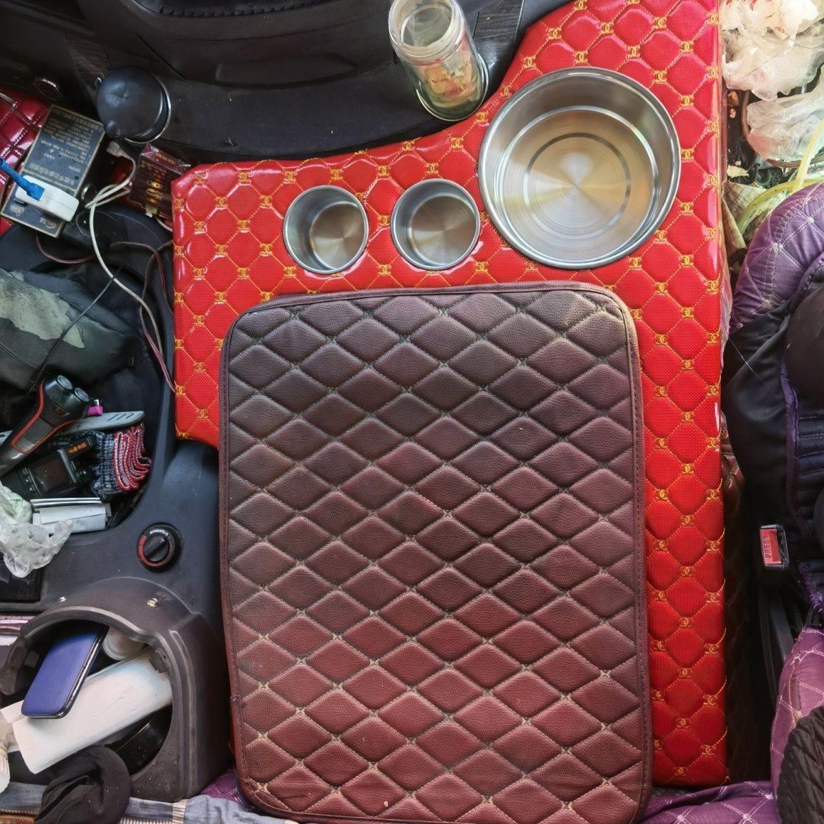 解放离弃J6P专用水壶架水杯支架G6P专用配件货车装潢厂家定制