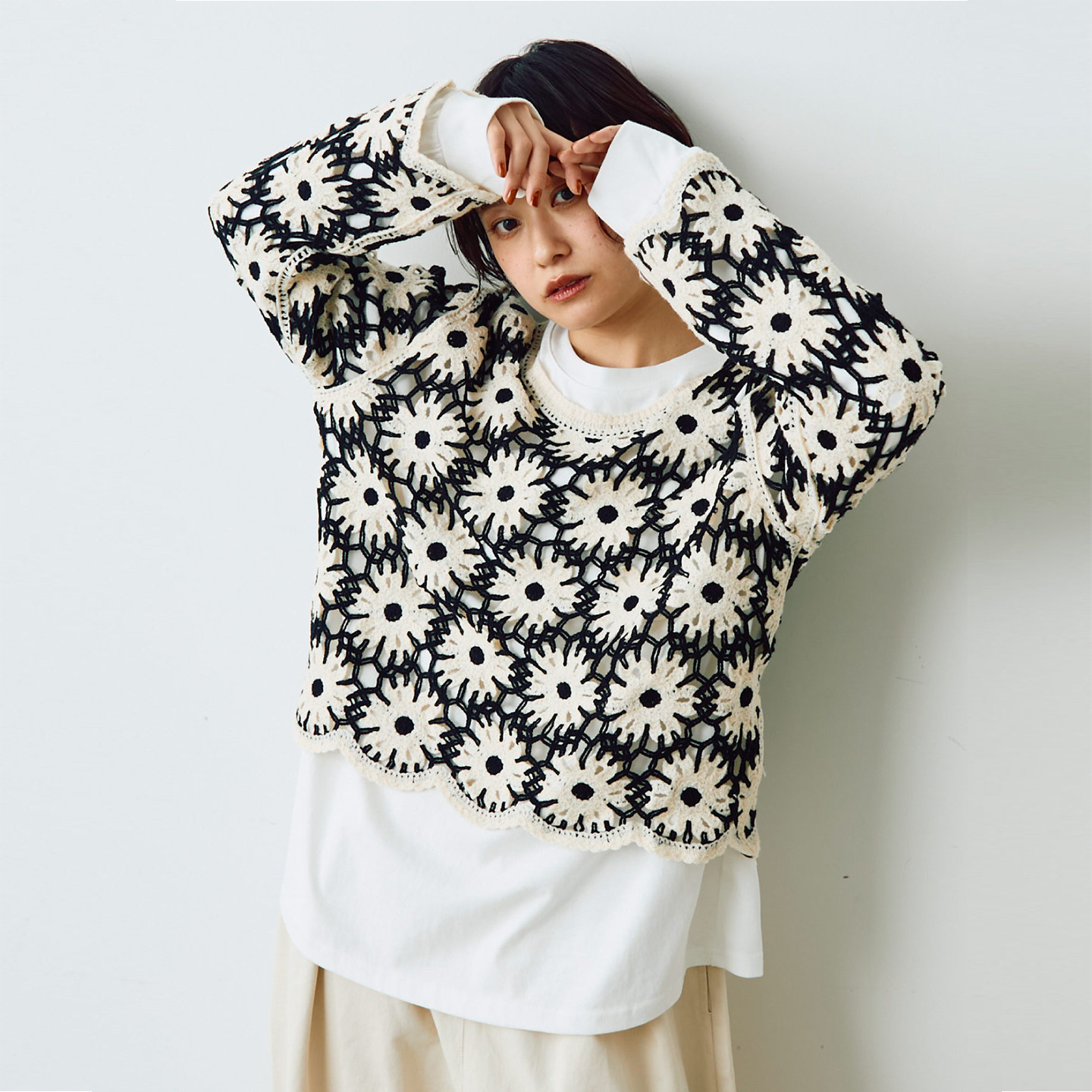 CRISP日系穿搭镂空花朵编织针织罩衫女低圆领上衣2026春季新款