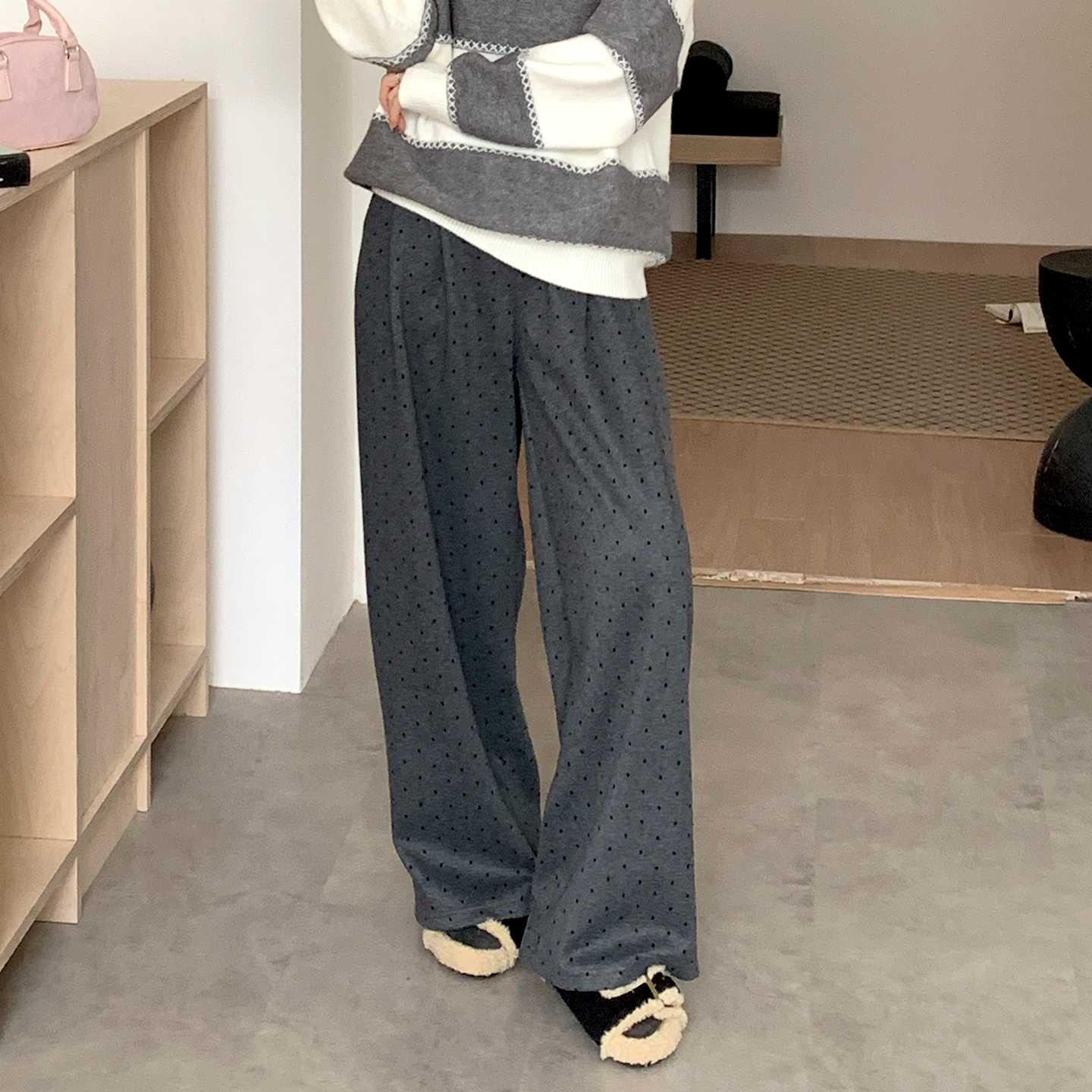 CRISP日系穿搭绒感小波点直筒裤女垂顺显瘦休闲裤子2025秋冬新款