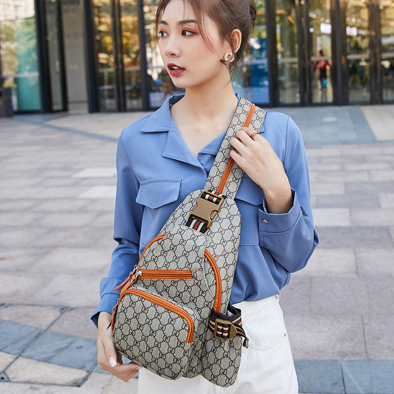 百搭胸包2020新款女包单肩斜挎包潮小包包女士包袋运动多功能挎包