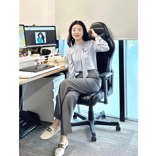 温柔干净色调| 莫奈蓝系带领长袖丝缎衬衫通勤气质穿搭职场体制内