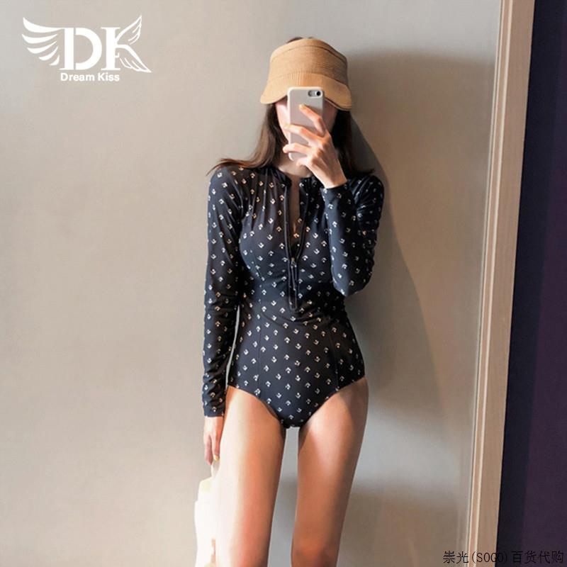 游泳衣女款2025新款连体长袖防晒温泉显瘦遮肚保守高级感冲浪服