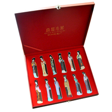 Расчески Белый, как сон в красном