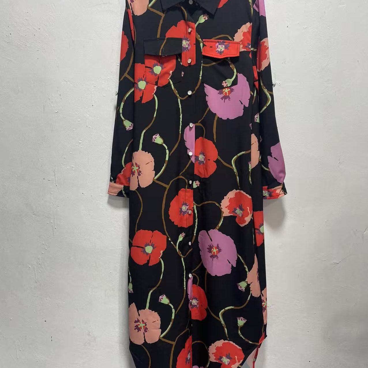 25春夏欧美秀场品牌高定数码印花面料时装裙子黑底大花朵