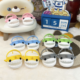 鲨鱼鞋子20cm棉花娃娃公仔拖鞋配饰可爱卡通动物娃鞋可站立现货