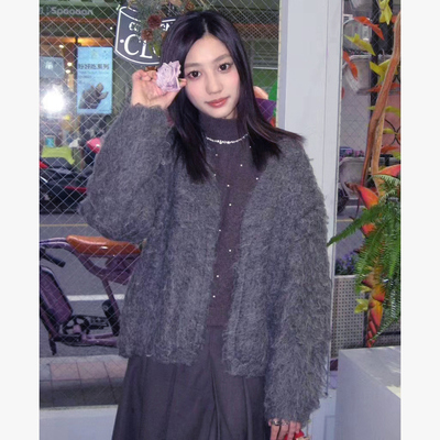 设计师简约时尚冬洋气灰色针织衫