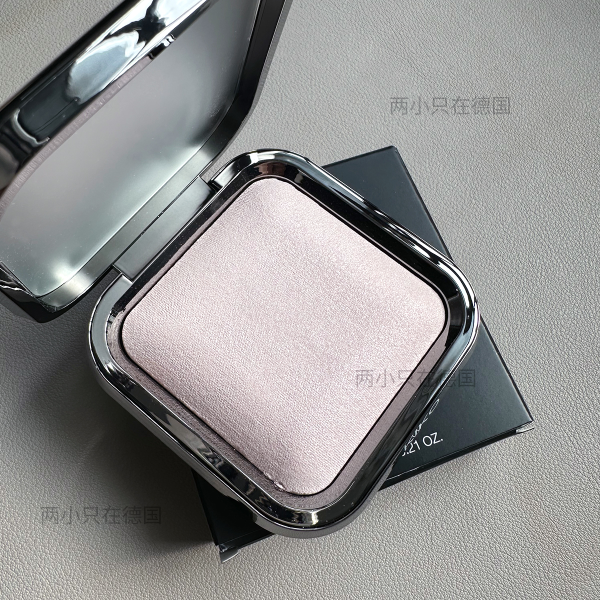 Kiko自然立体高光粉饼清透