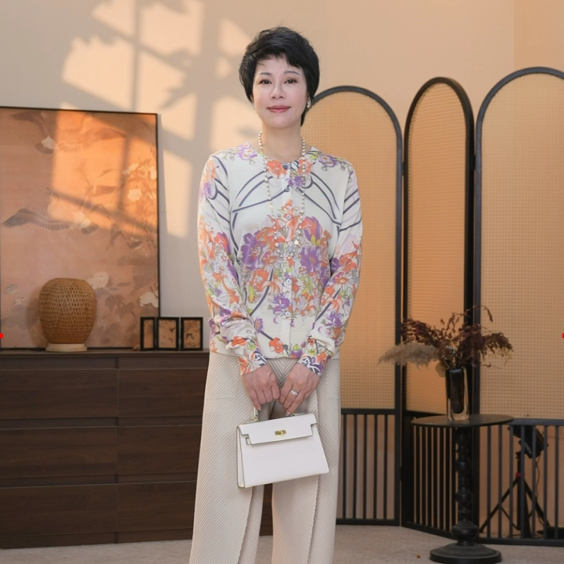 2025新款女春秋羊毛衫中年妈妈洋气薄款针织开衫外套端庄大气套装