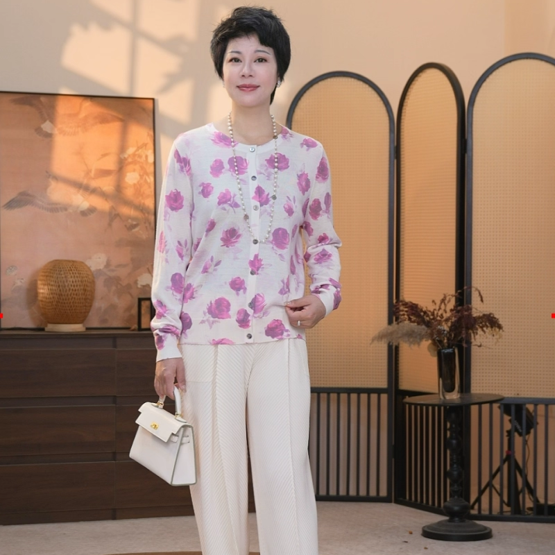 2025新款女春秋羊毛衫中年妈妈洋气薄款针织开衫外套端庄大气套装