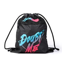 Черное баскетбольное вместительное и большое снаряжение