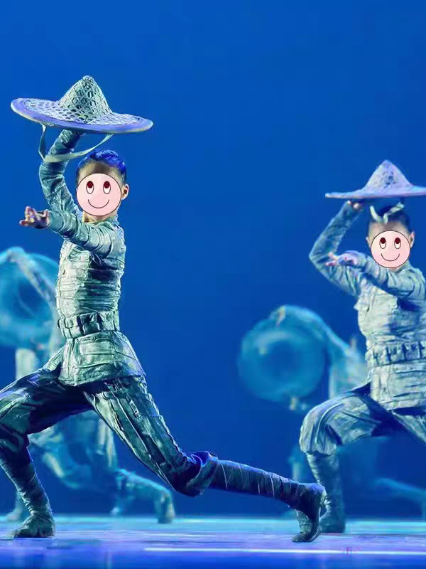 第十三届小荷风采穿过红色的光全国少儿舞蹈服演出服同款服装道具