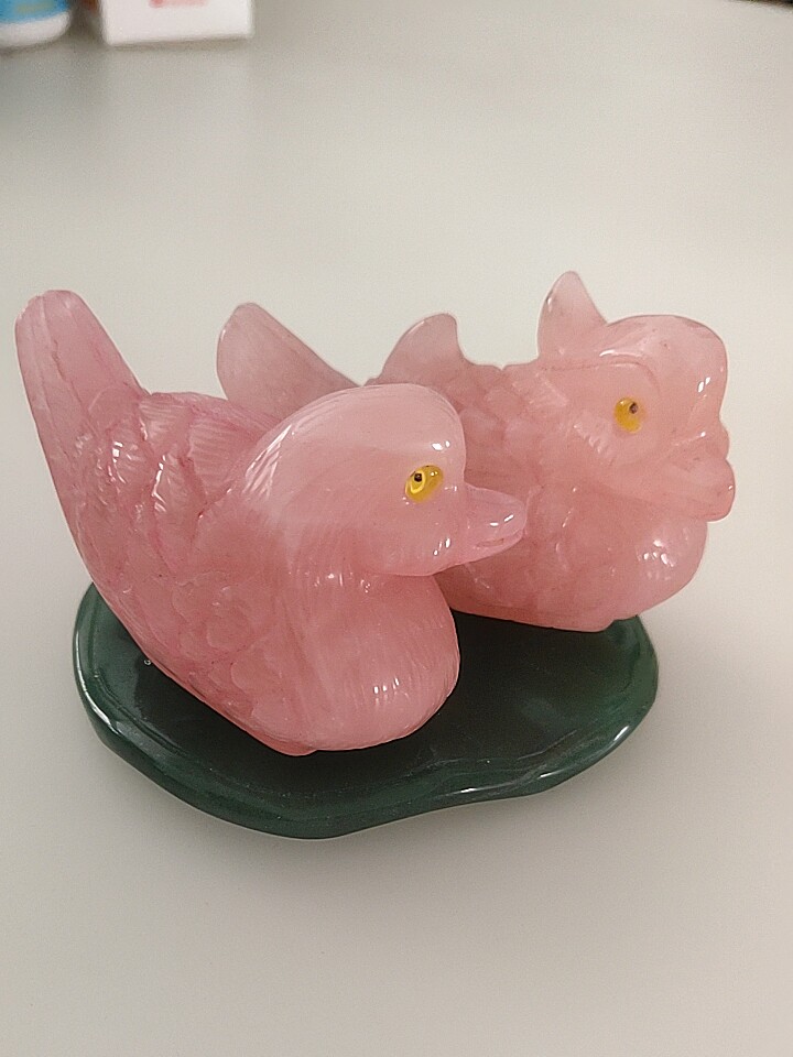 天然粉水晶鸳鸯摆件卧室夫妻装饰装饰摆件
