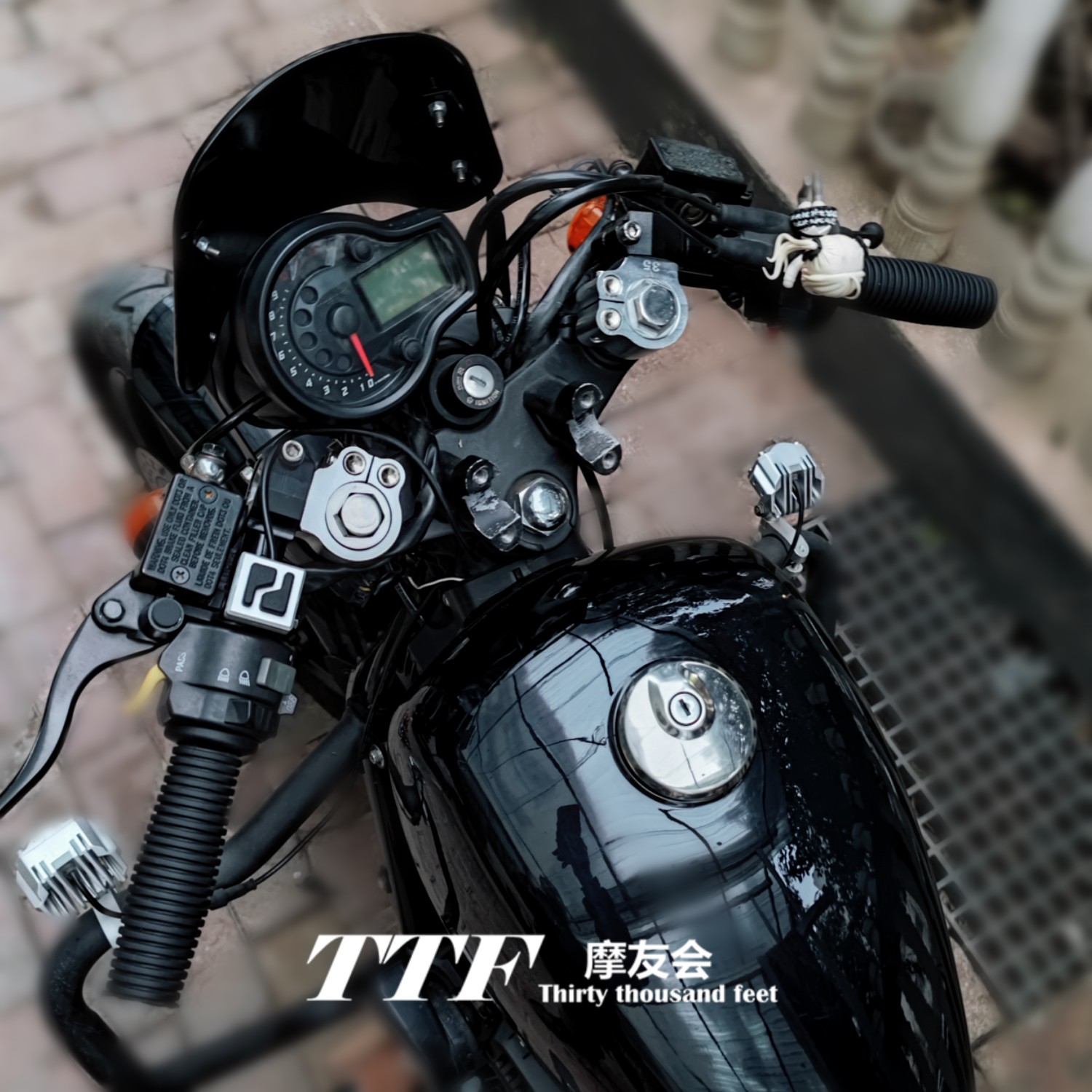 轻骑大韩GV300S分离式车把无损