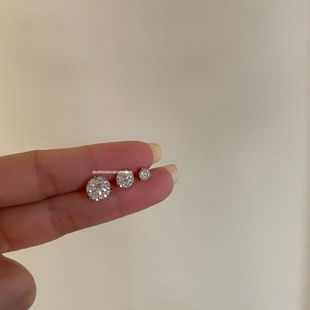 秋十一Acc 八星八箭超闪切割钻钻百搭耳钉气质通勤耳饰