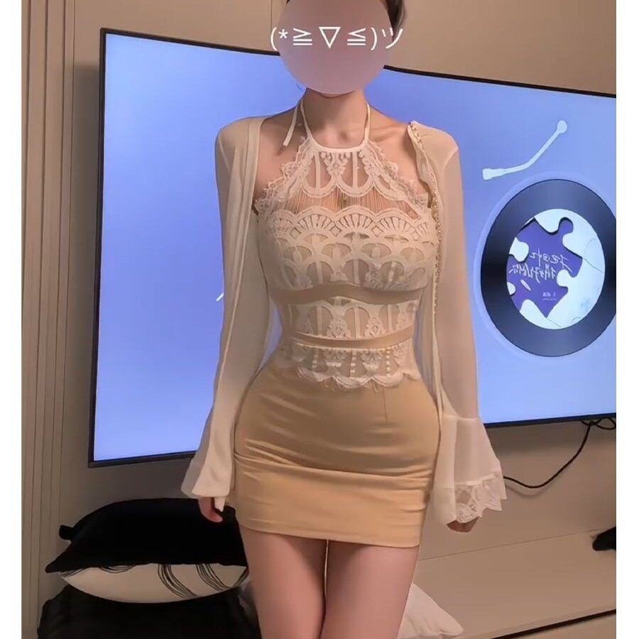 法式甜辣蕾丝挂脖显瘦连衣裙