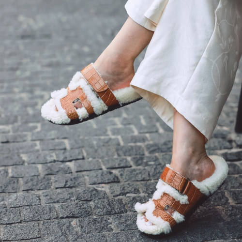 软底皮毛一体毛毛拖勃肯拖鞋