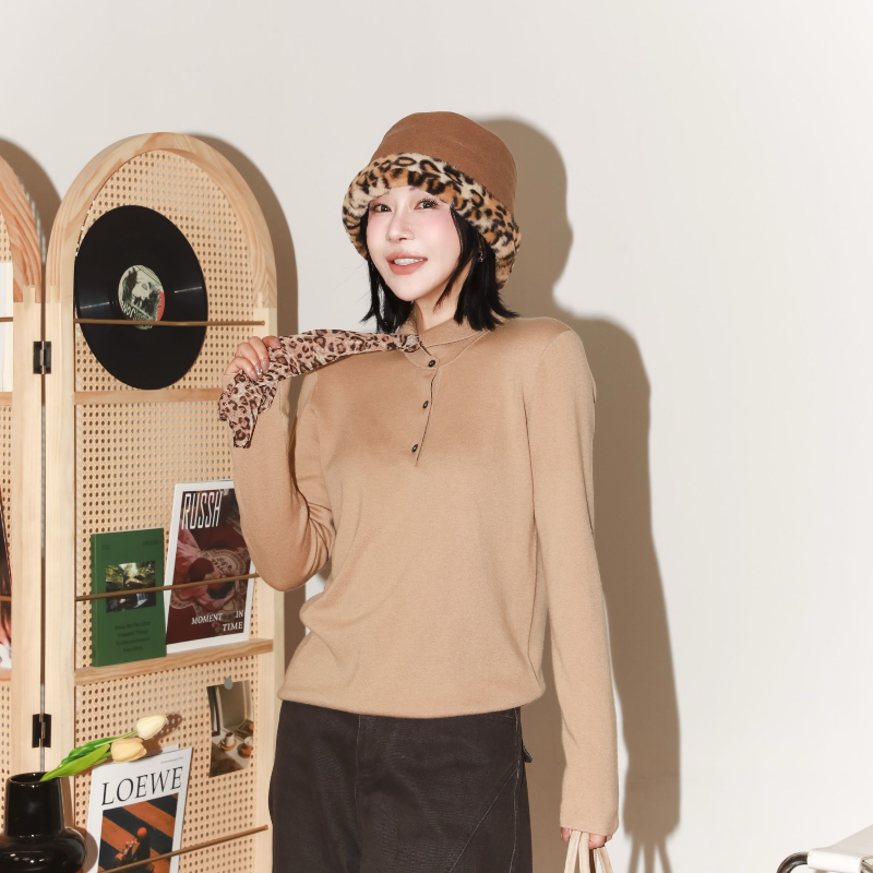 低调奢感翻领针织羊绒长袖上衣