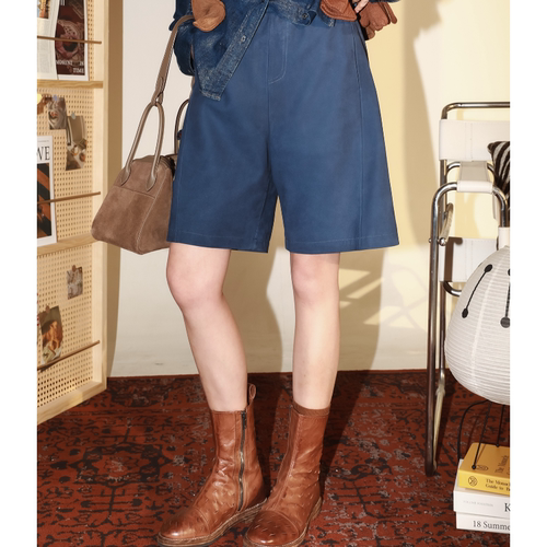 柔软绵羊皮松紧腰中裤