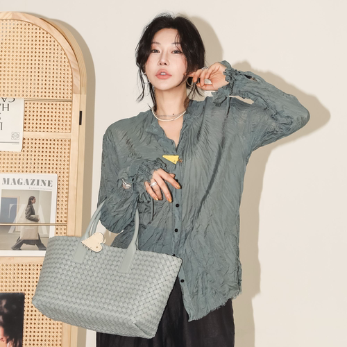 低饱和高级感长袖衬衫