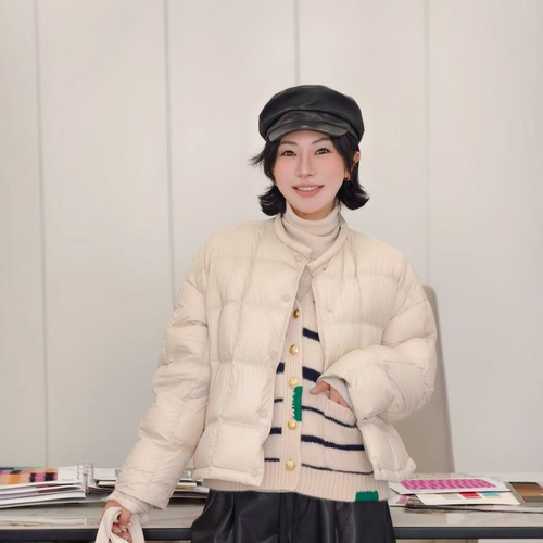 小圆领短款保暖时尚舒适羽绒服